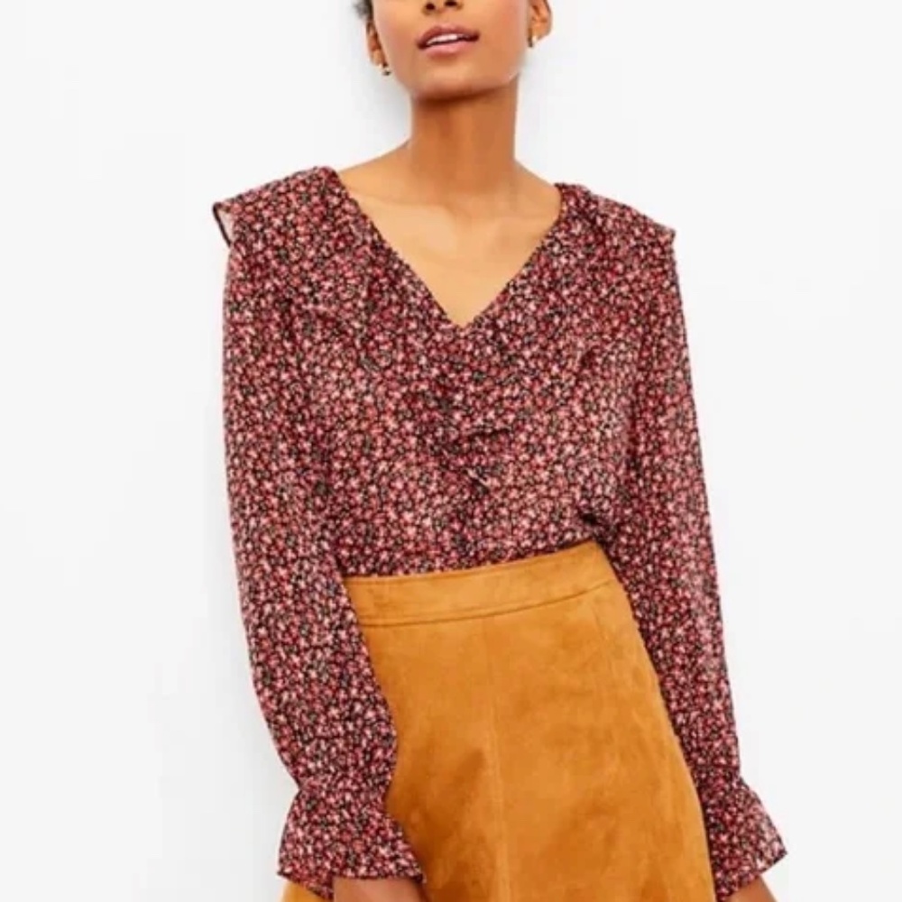 LOFT Floral Ruffle Blouse, Size Medium, EUC